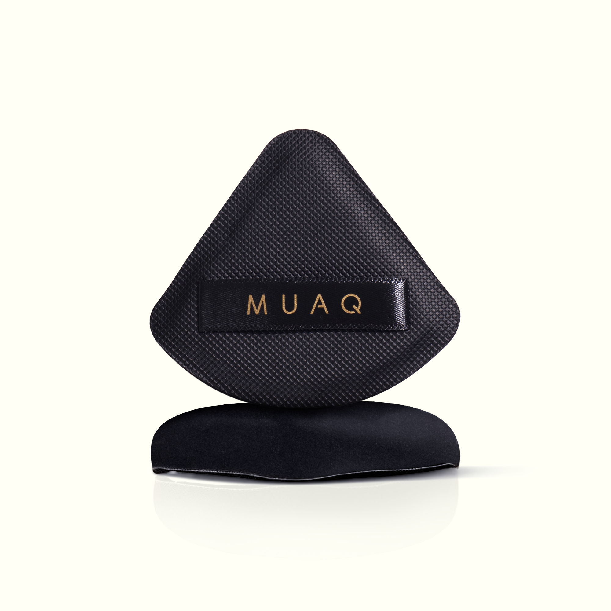 MUAQ Triangle Puff