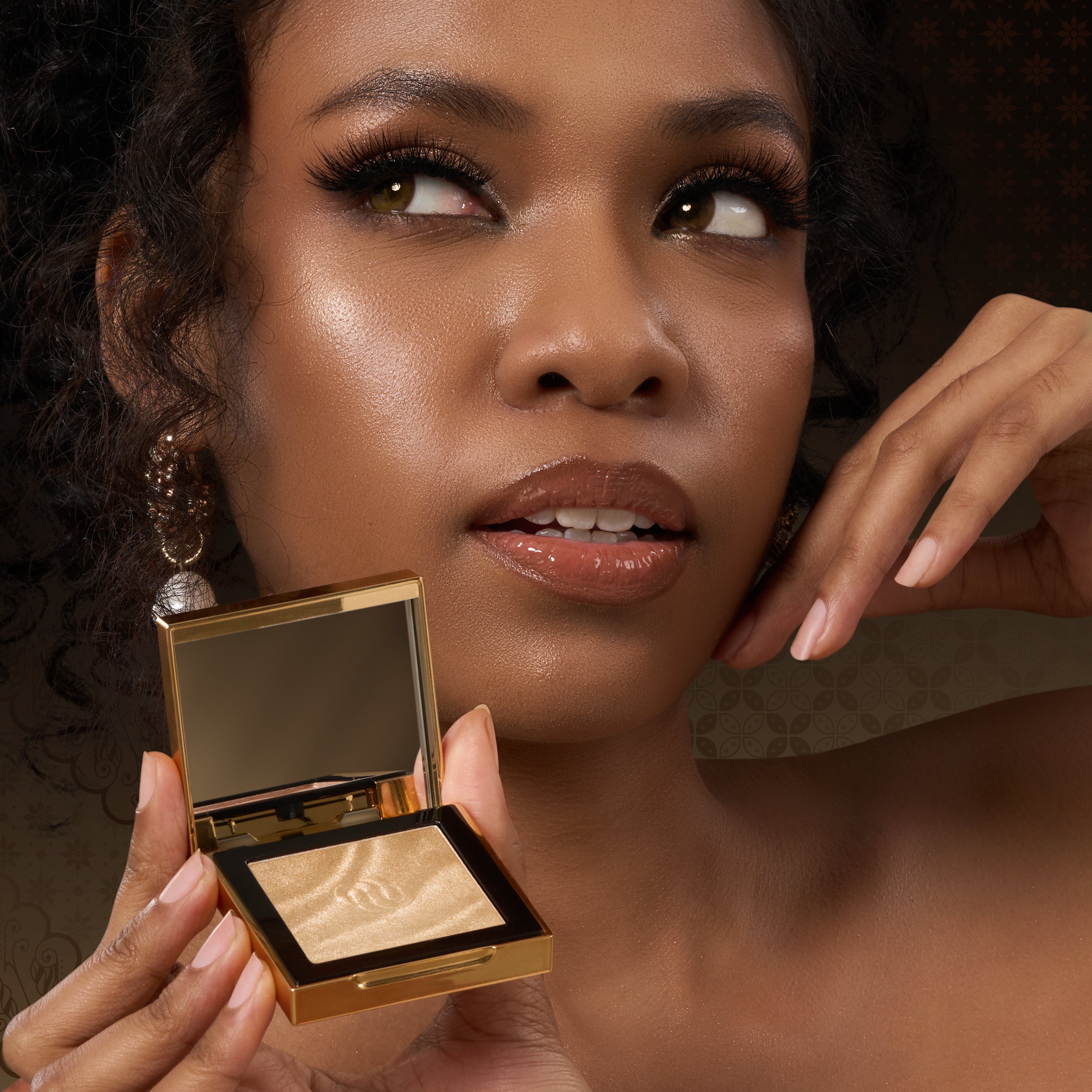MUAQ Glowverload Highlighter - Mendut