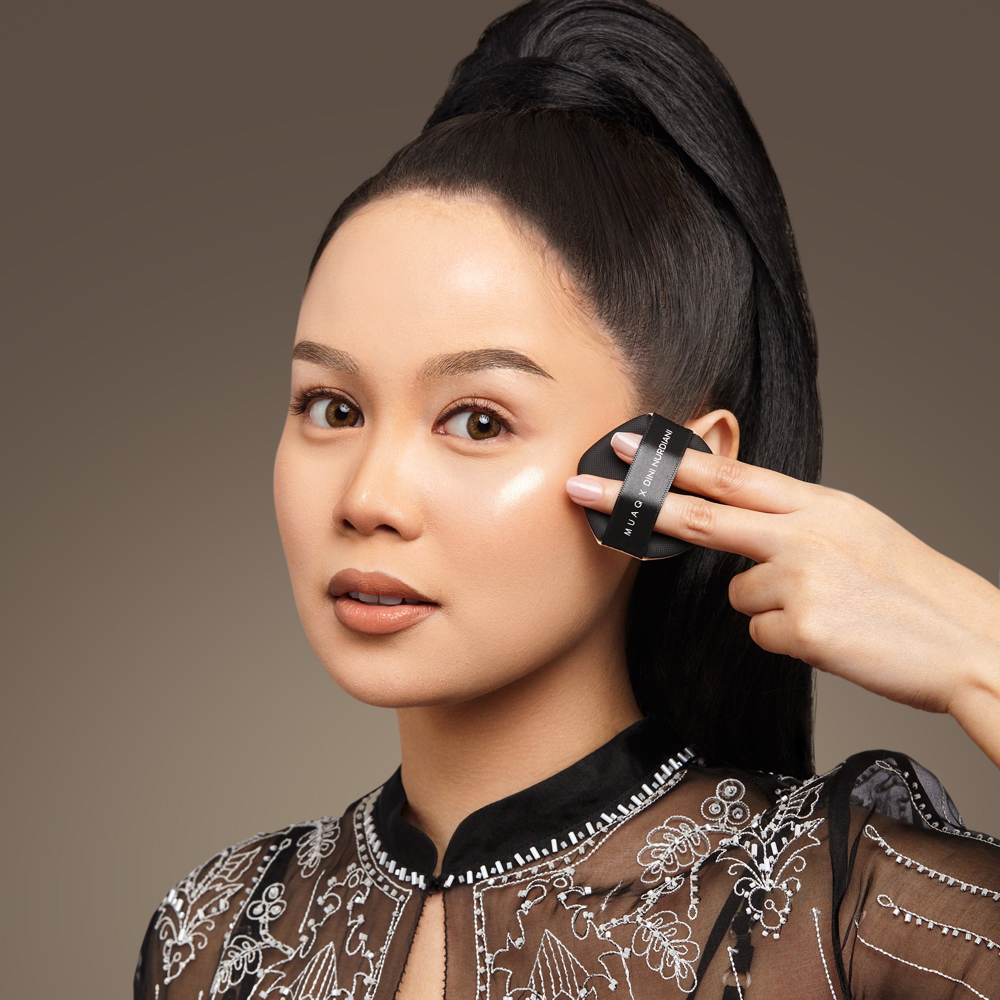 MUAQ X DINI NURDIANI CLAY PUFF+