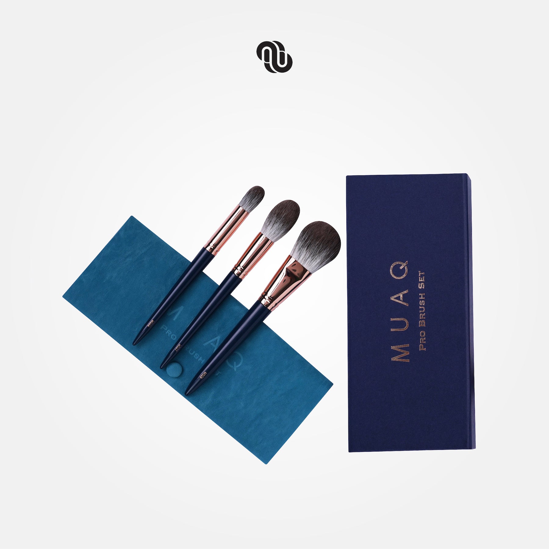 MUAQ PRO BRUSH SET (NATURAL FOX HAIR)