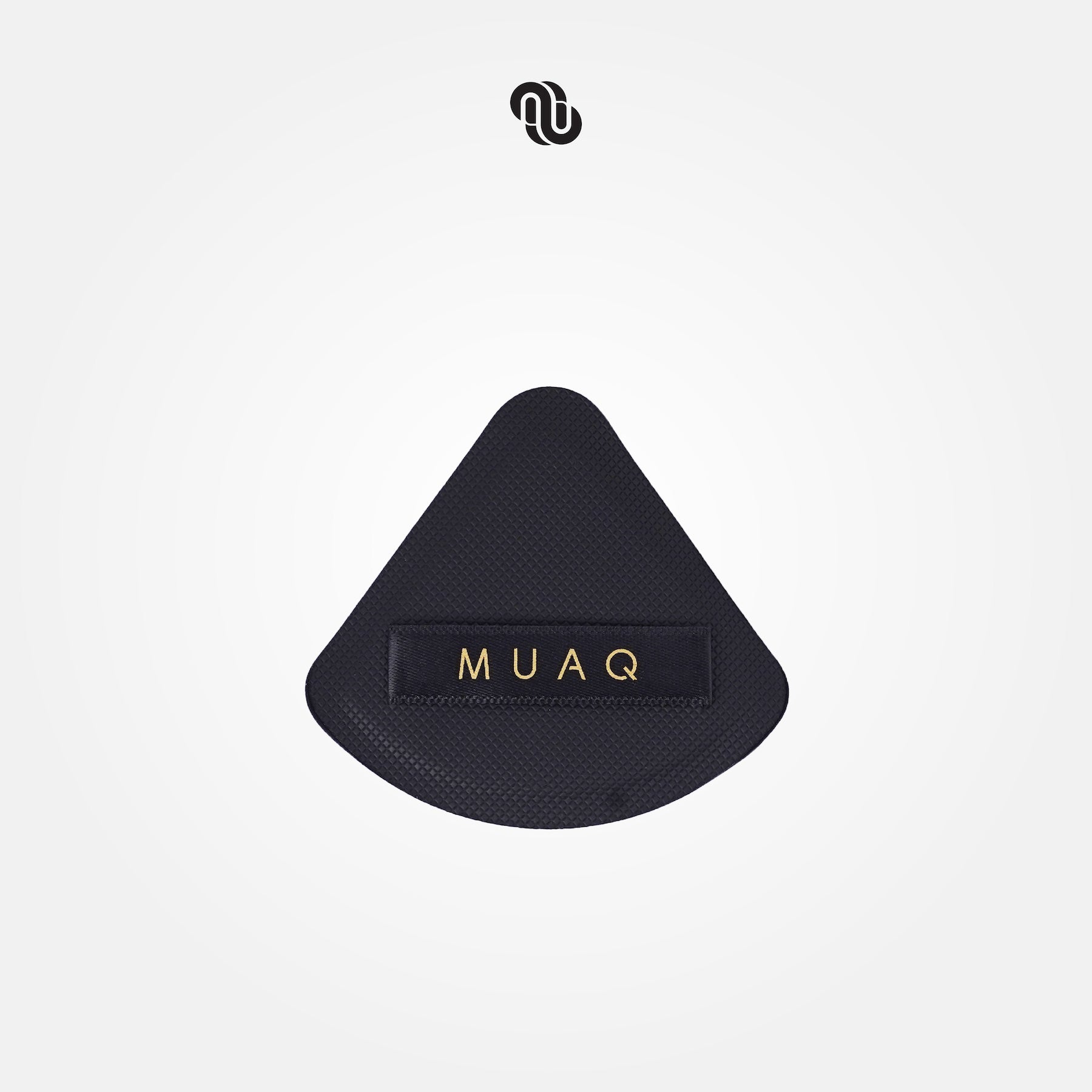 MUAQ Triangle Puff