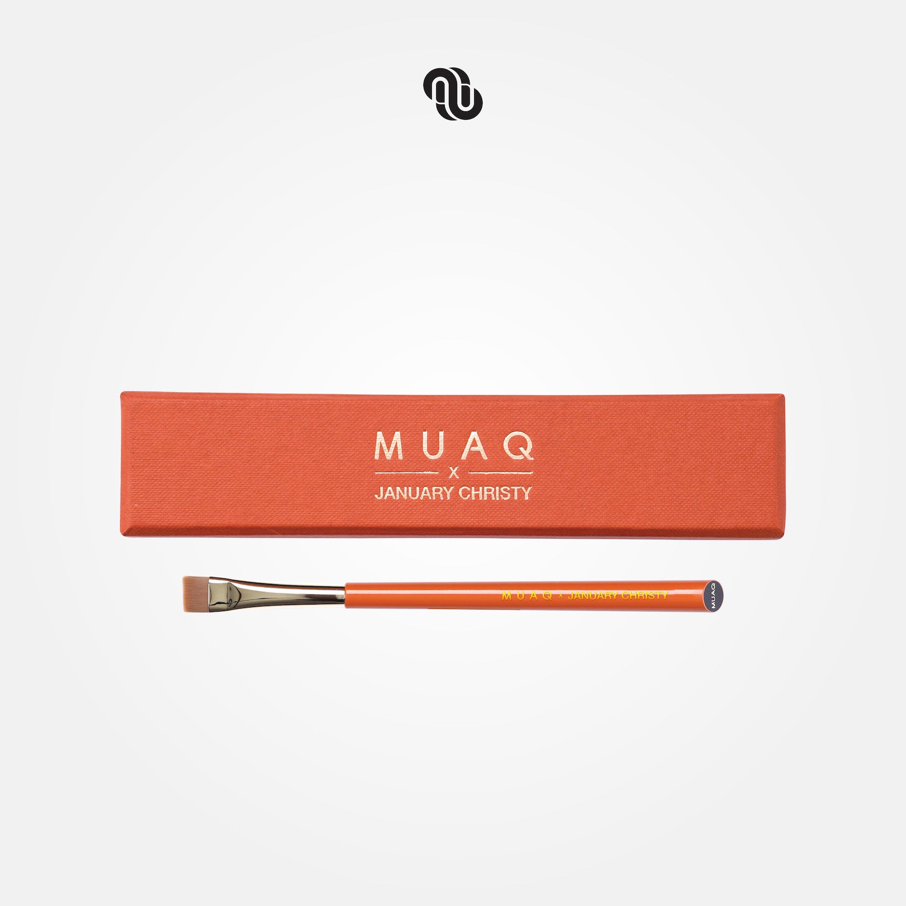 MUAQ X JANUARY CHRISTY FLAT DEFINER BRUSH