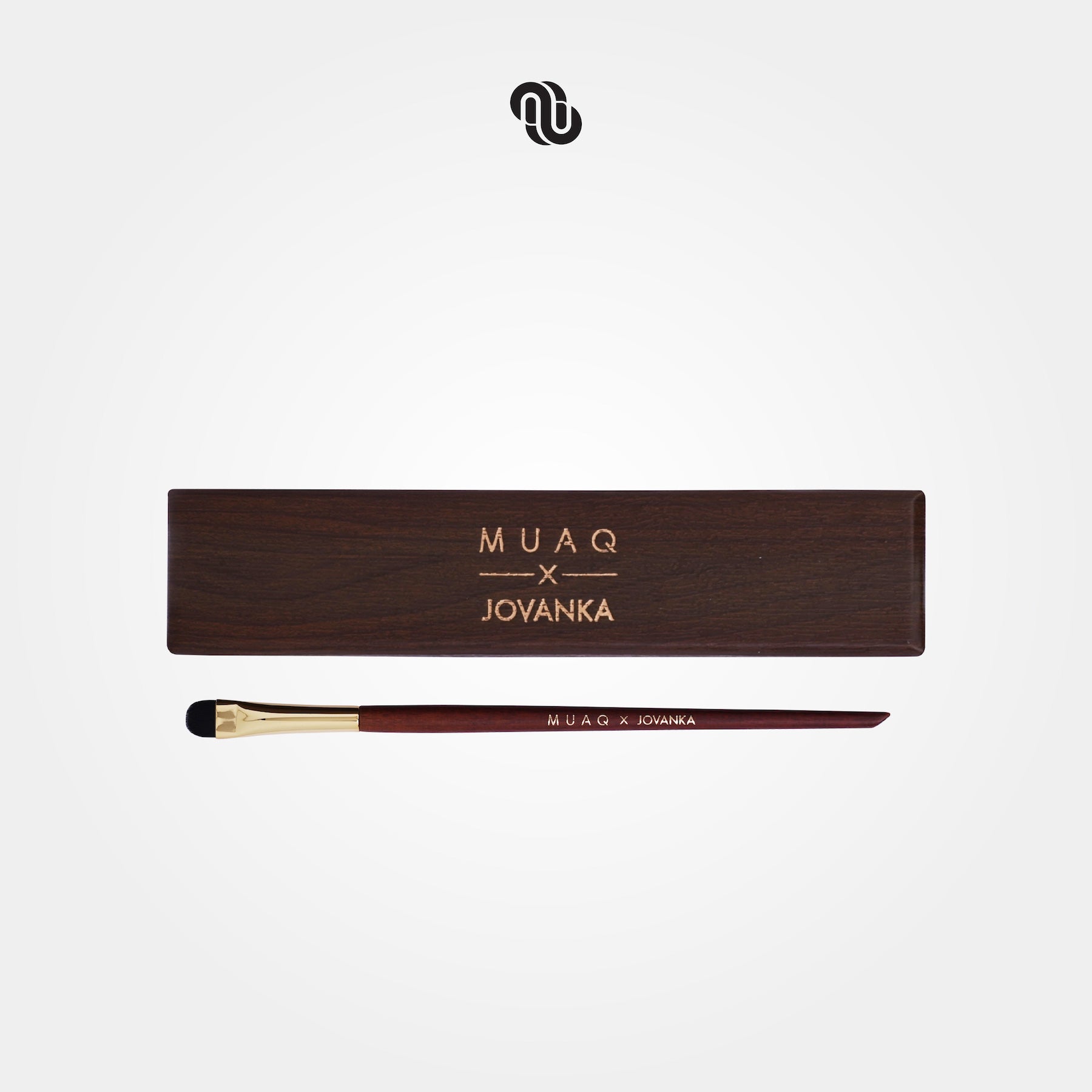 MUAQ X JOVANKA CUT CREASE BRUSH