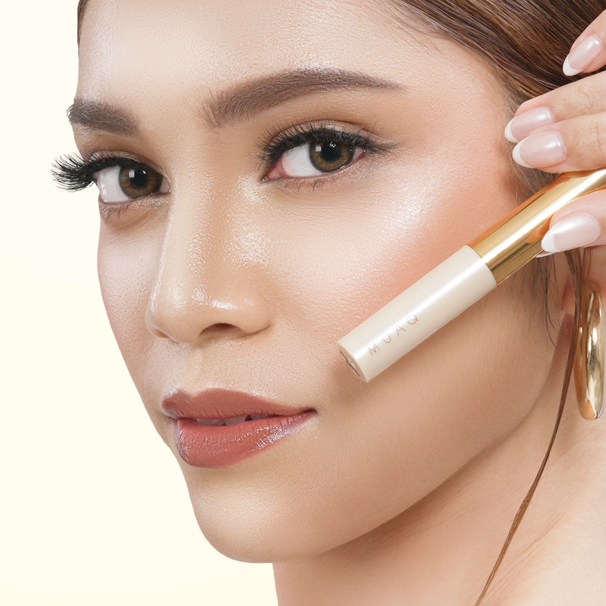 MUAQ Celipbration Glow Balm - OTTER BROWN