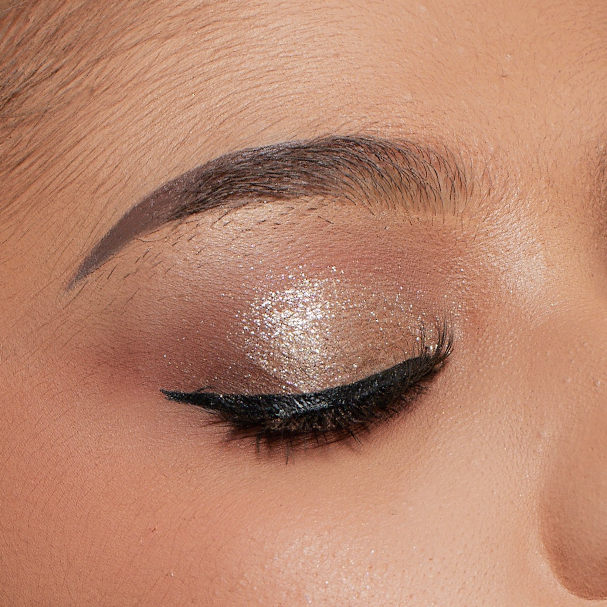 MUAQ PRESSED EYESHADOW PEACE