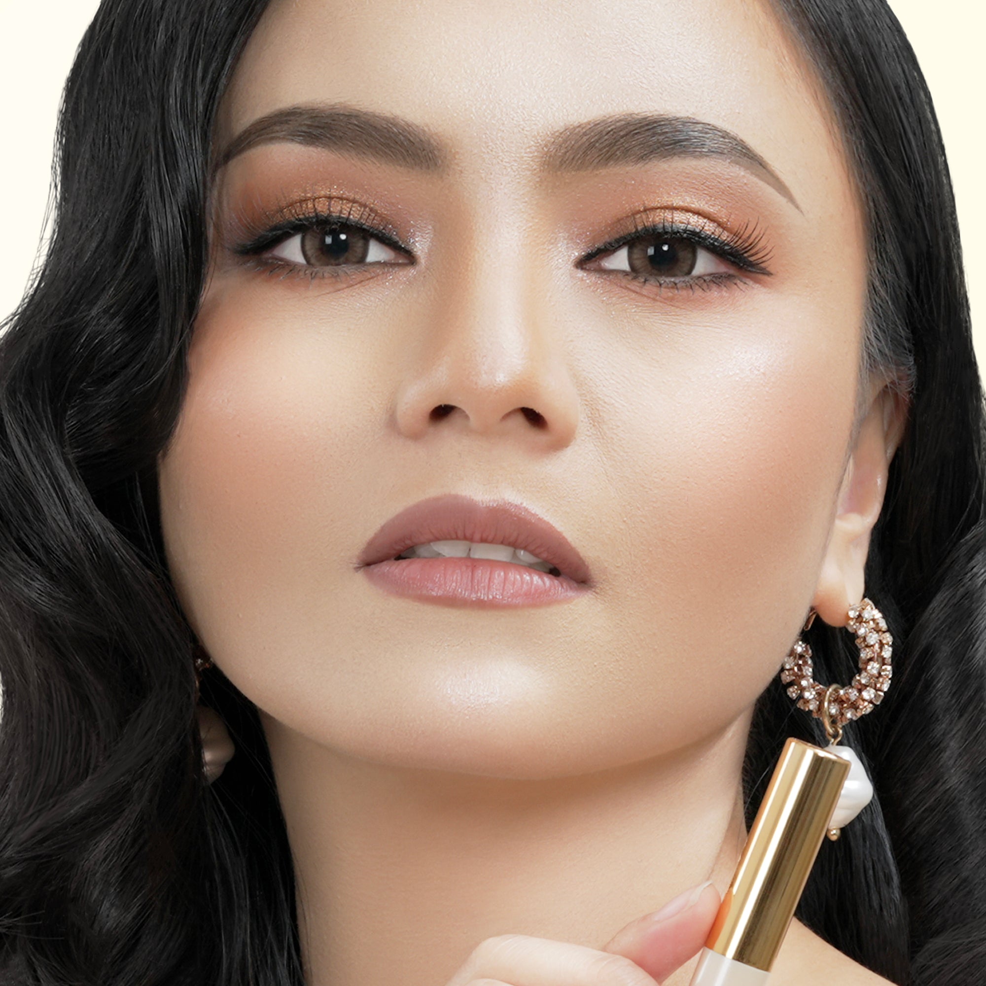 MUAQ Celipbration Glow Balm - ROSE TAUPE