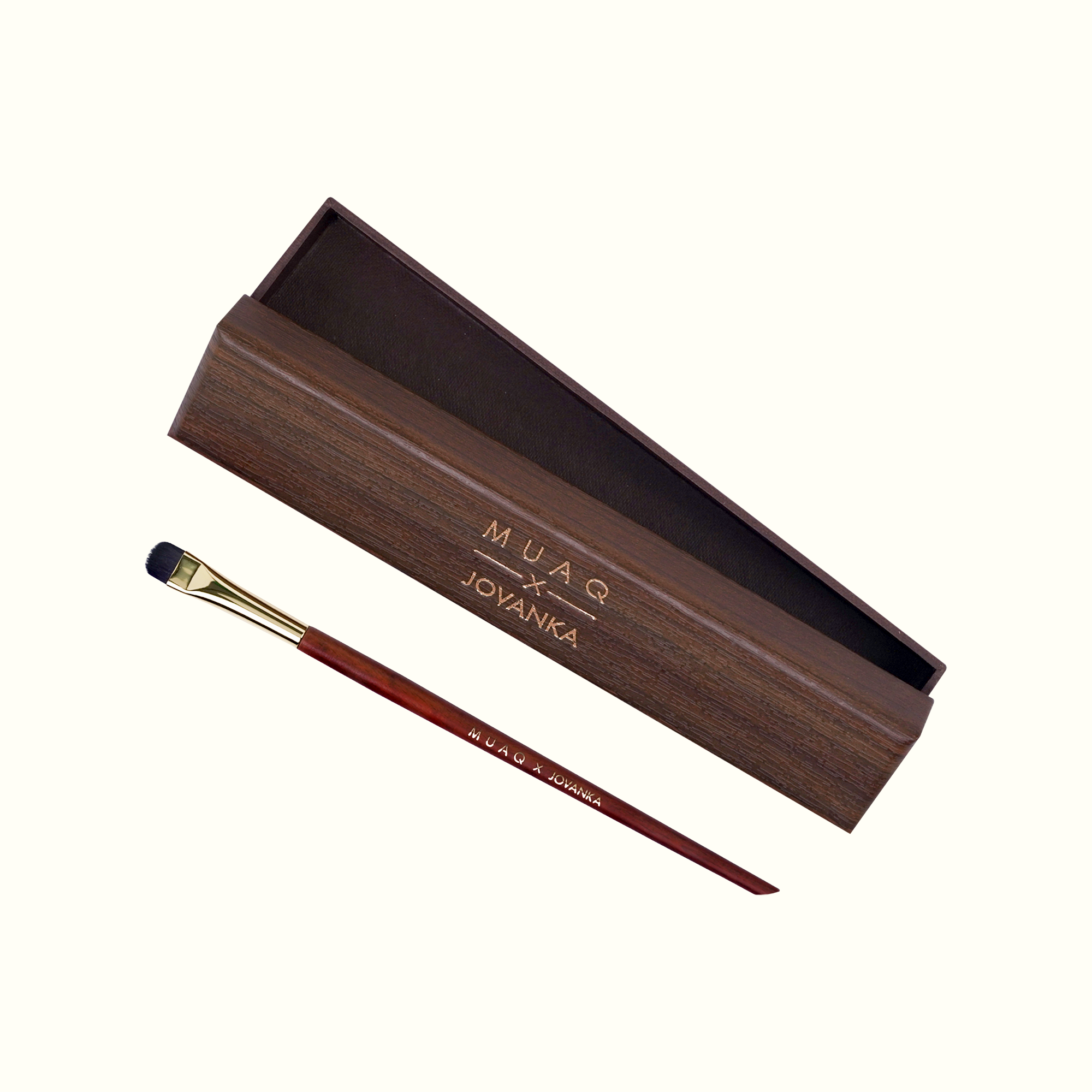 MUAQ X JOVANKA Cut Crease Brush