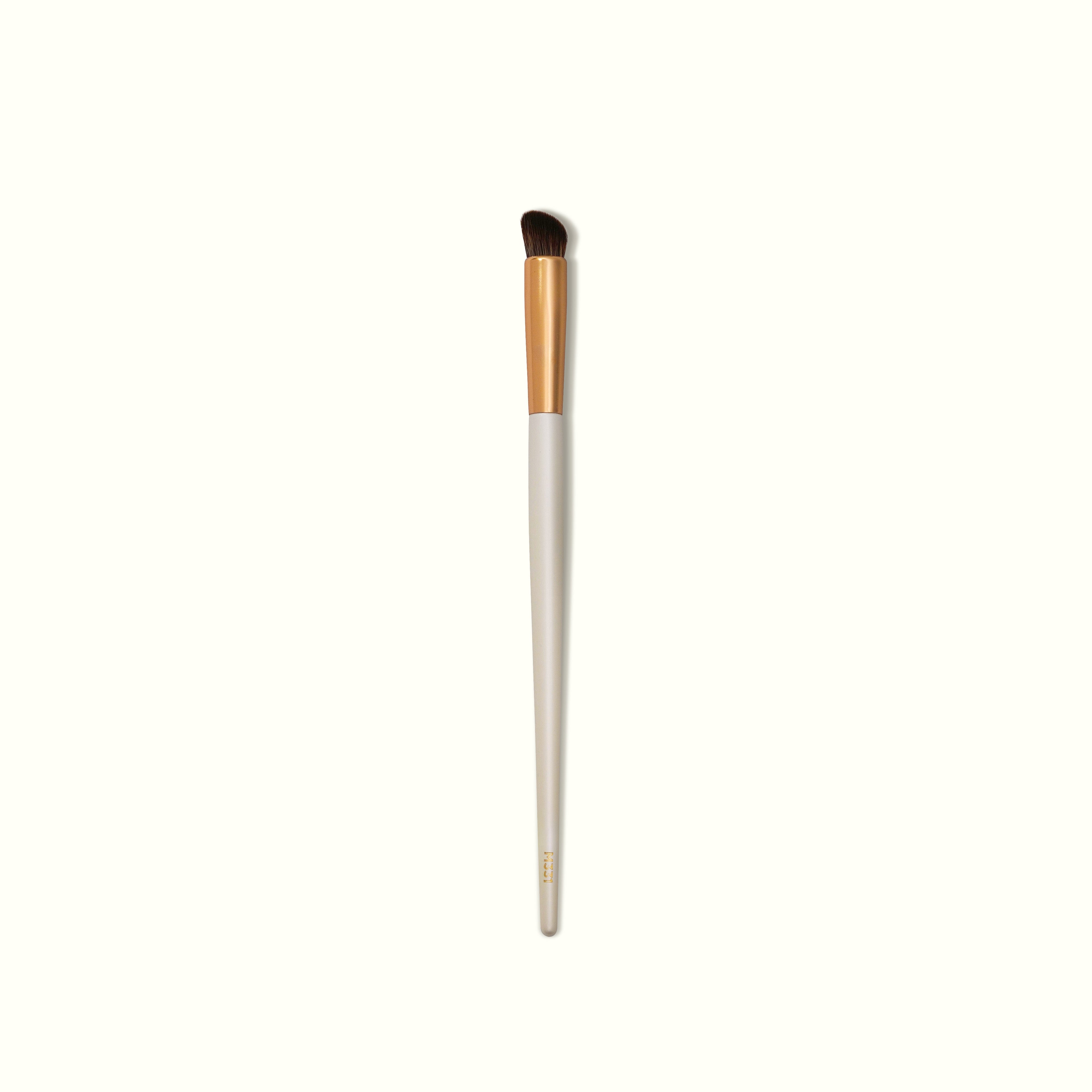 MUAQ Small Concealer Brush (M331)