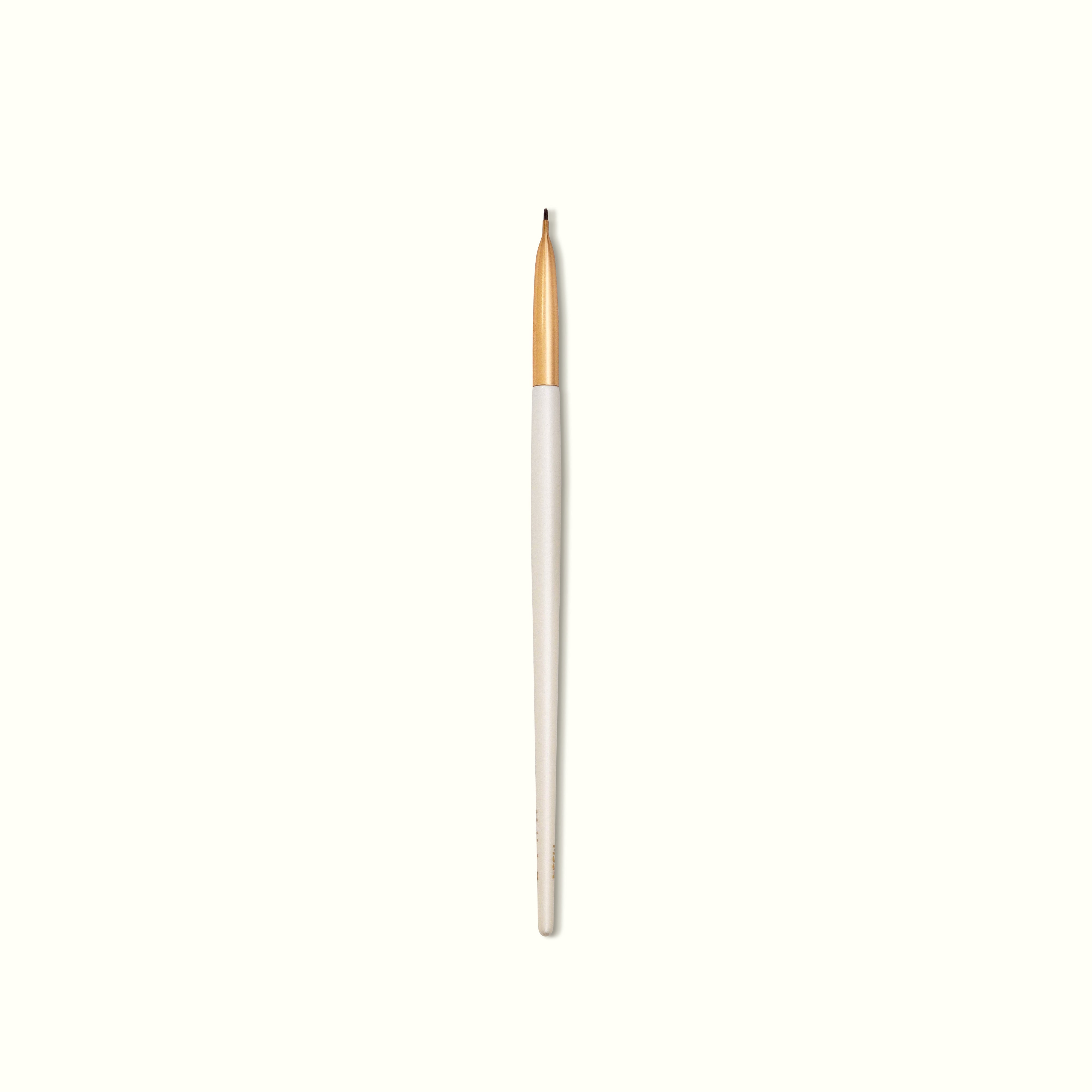 MUAQ Small Definer Brush (M334)