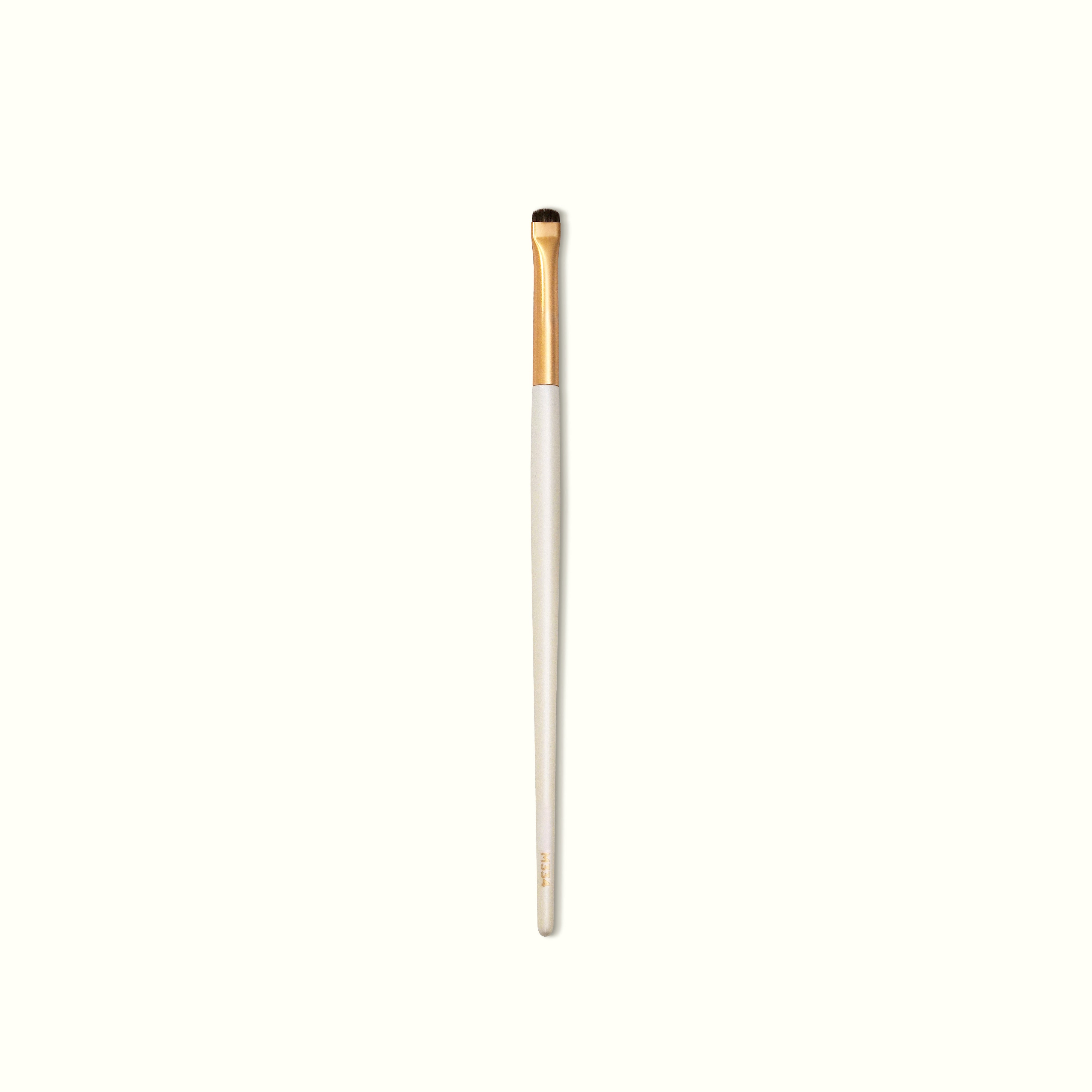 MUAQ Small Definer Brush (M334)