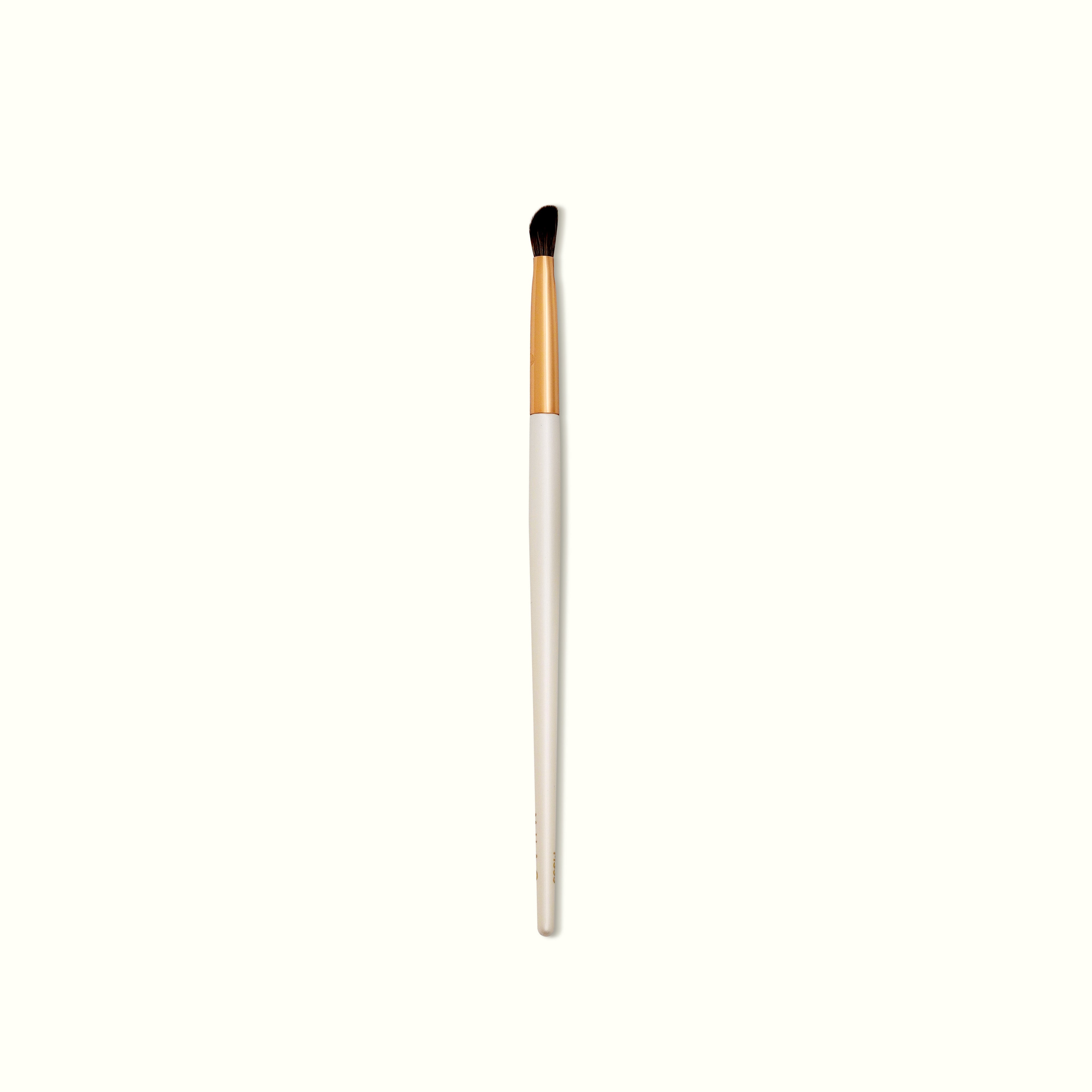 MUAQ Angled Blending Brush (M335)