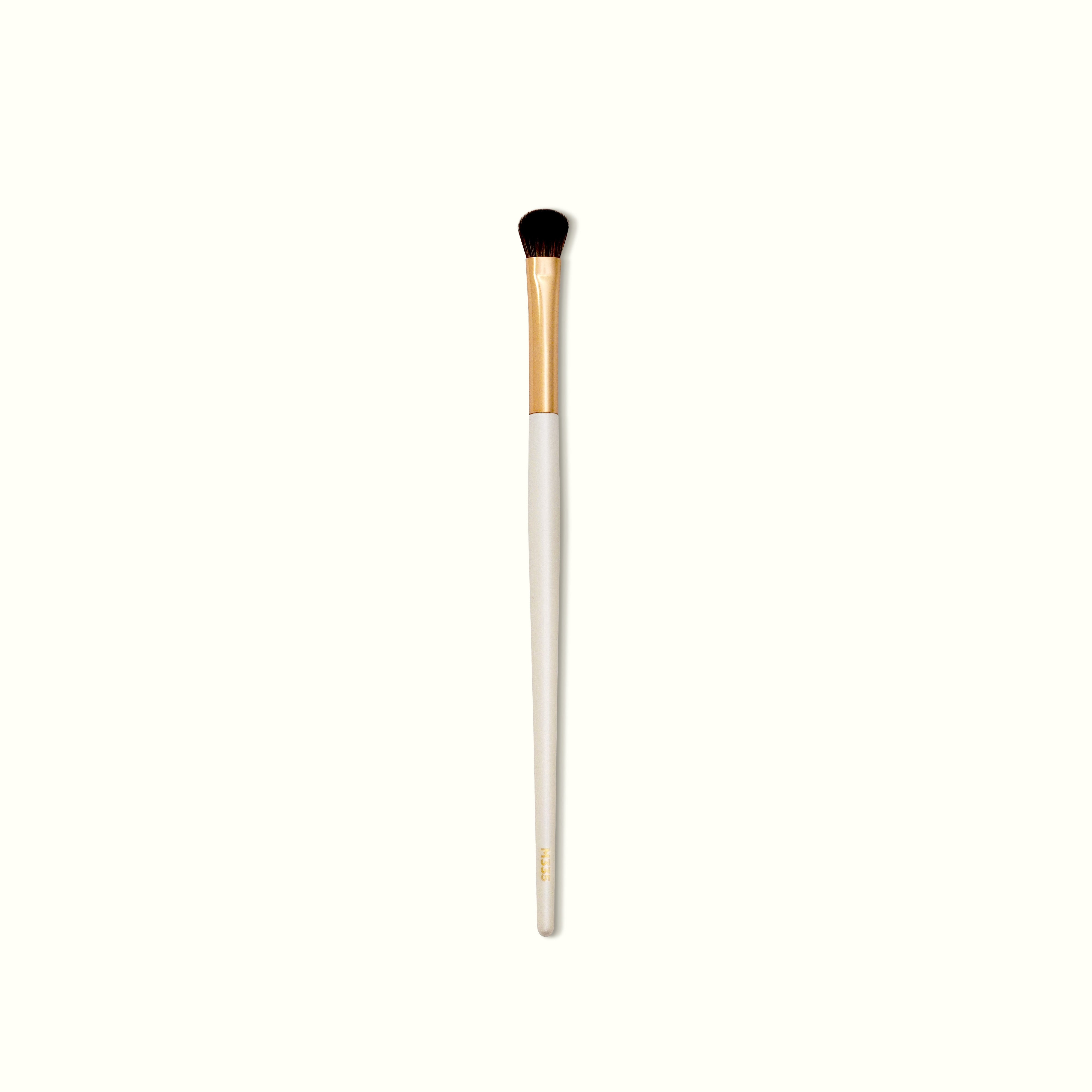 MUAQ Angled Blending Brush (M335)