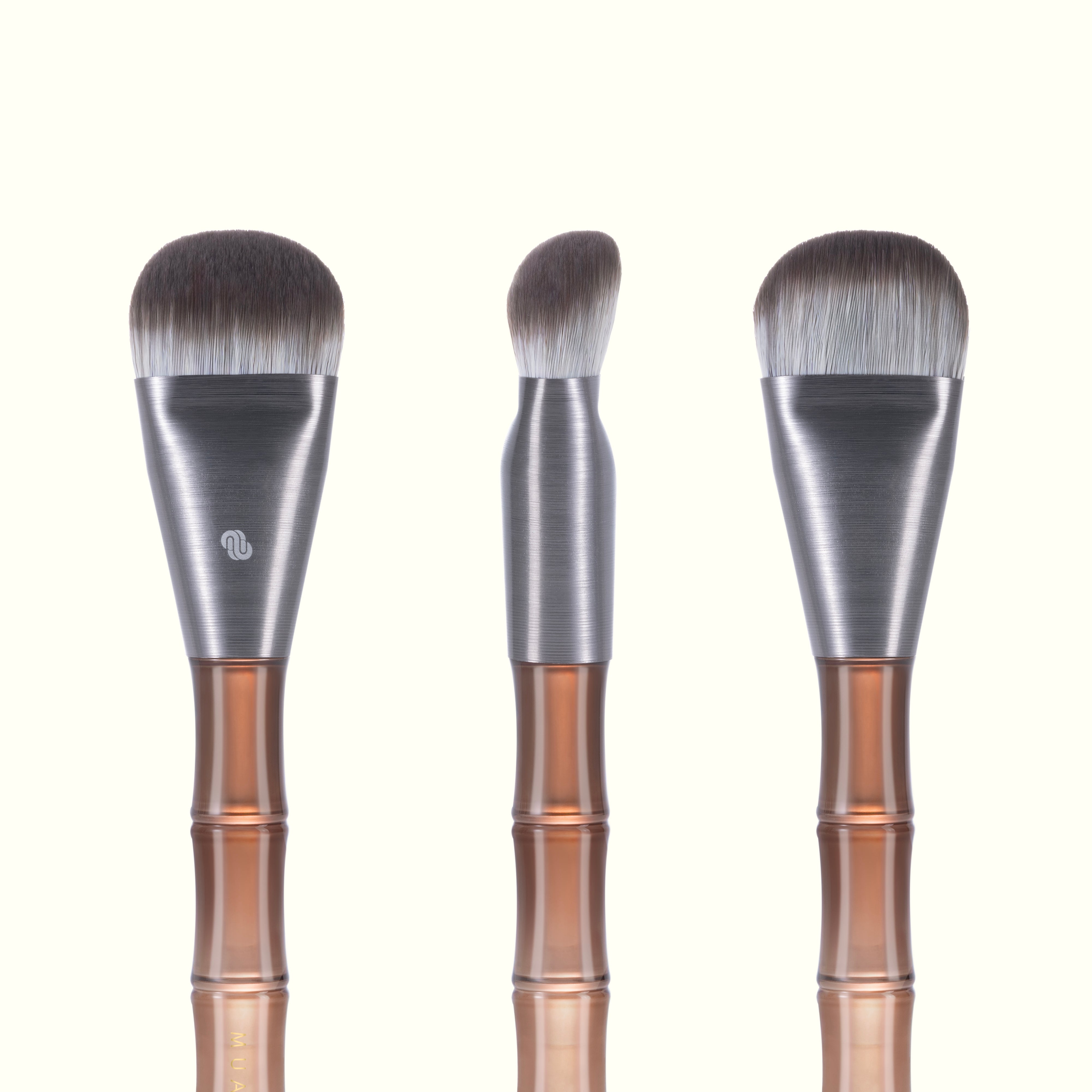 MUAQ X ANYA ABRACADABRUSH - Angled Buffer Brush (M353)