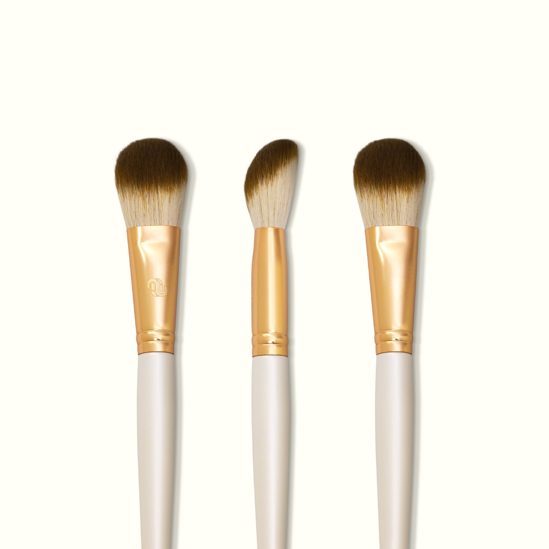 MUAQ Angled Pressed Powder Brush (M329)