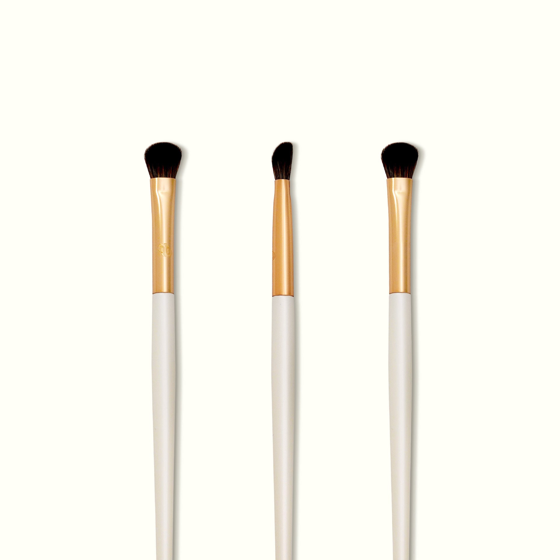 MUAQ Angled Blending Brush (M335)