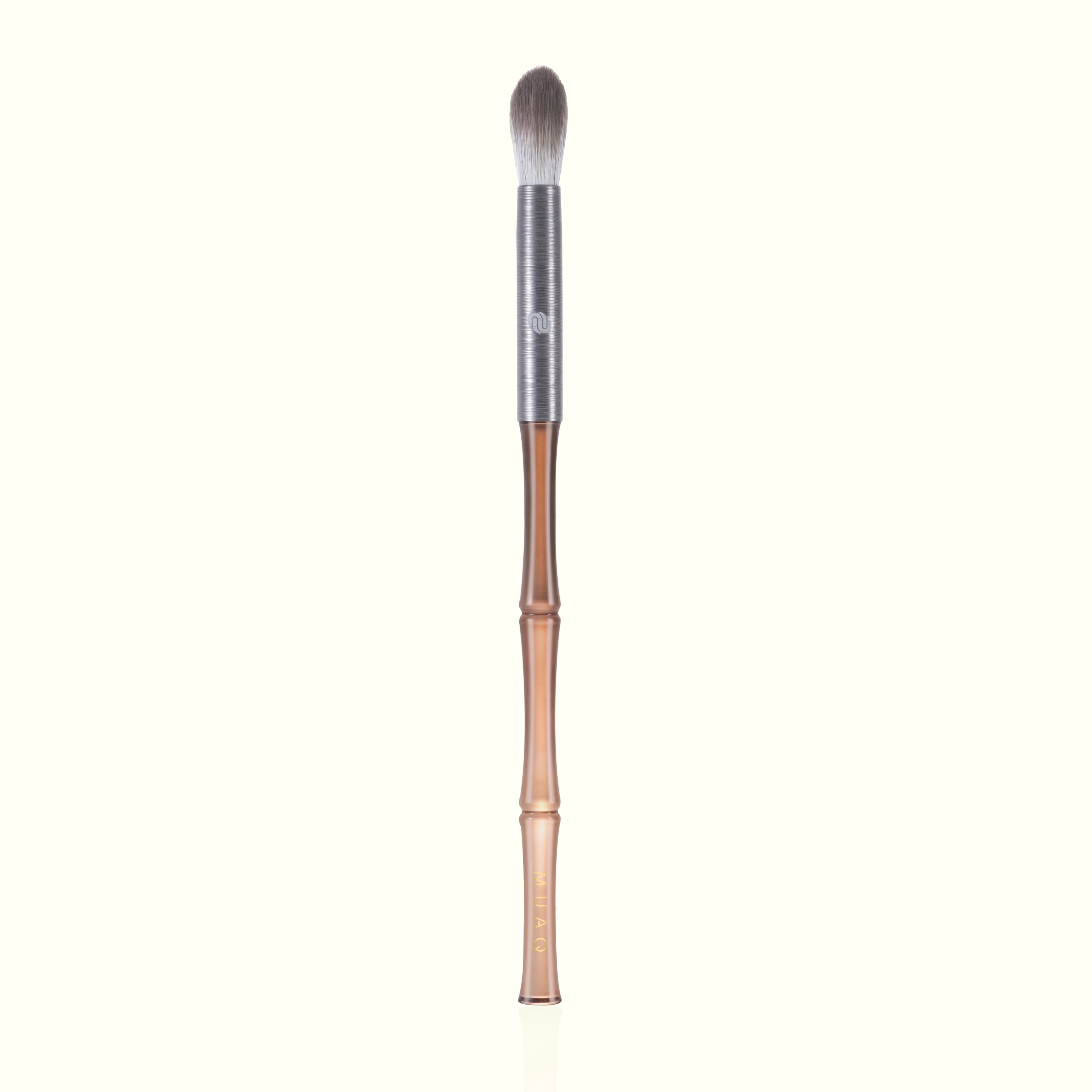 MUAQ X ANYA ABRACADABRUSH - Tapered Blending Brush (M362)