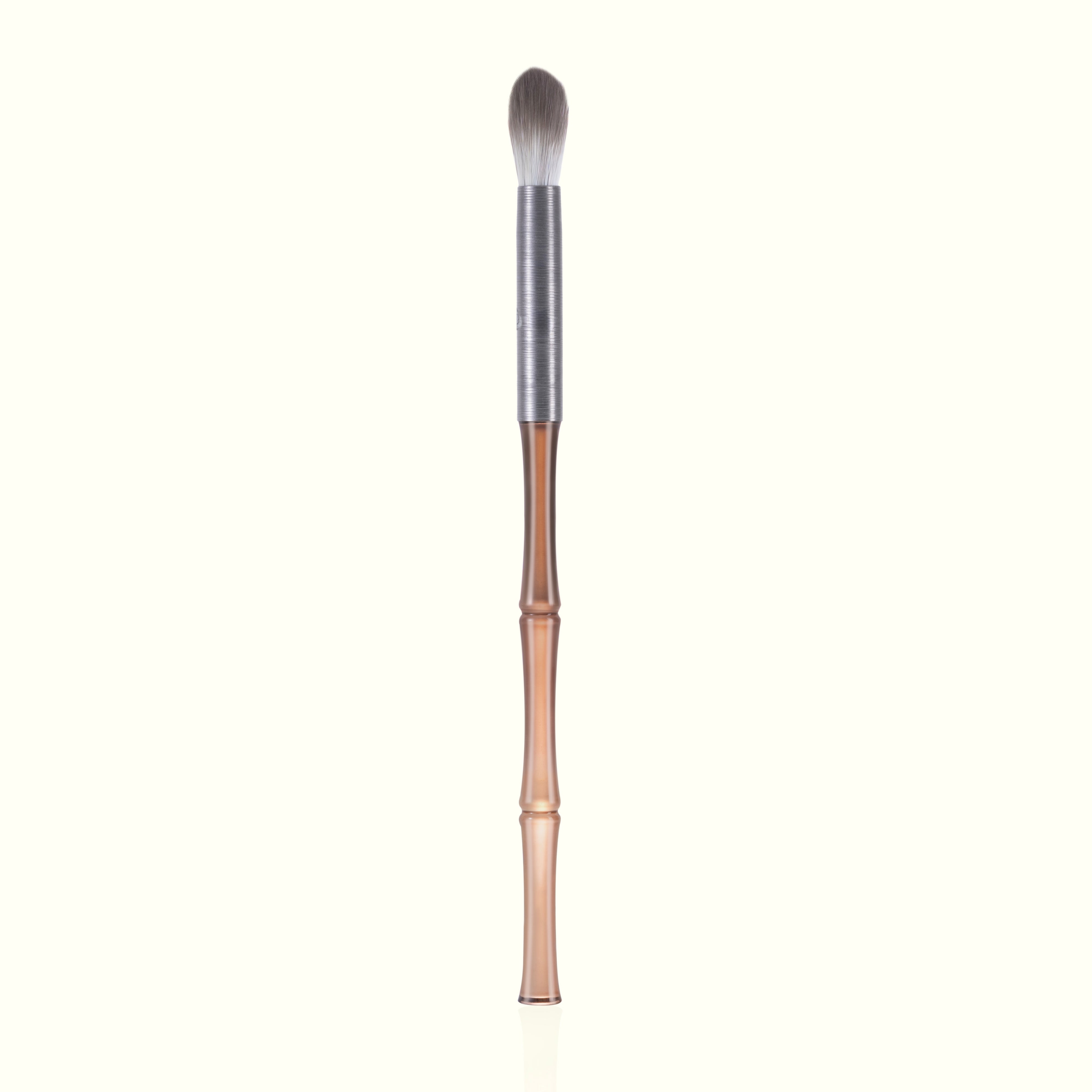 MUAQ X ANYA ABRACADABRUSH - Tapered Blending Brush (M362)